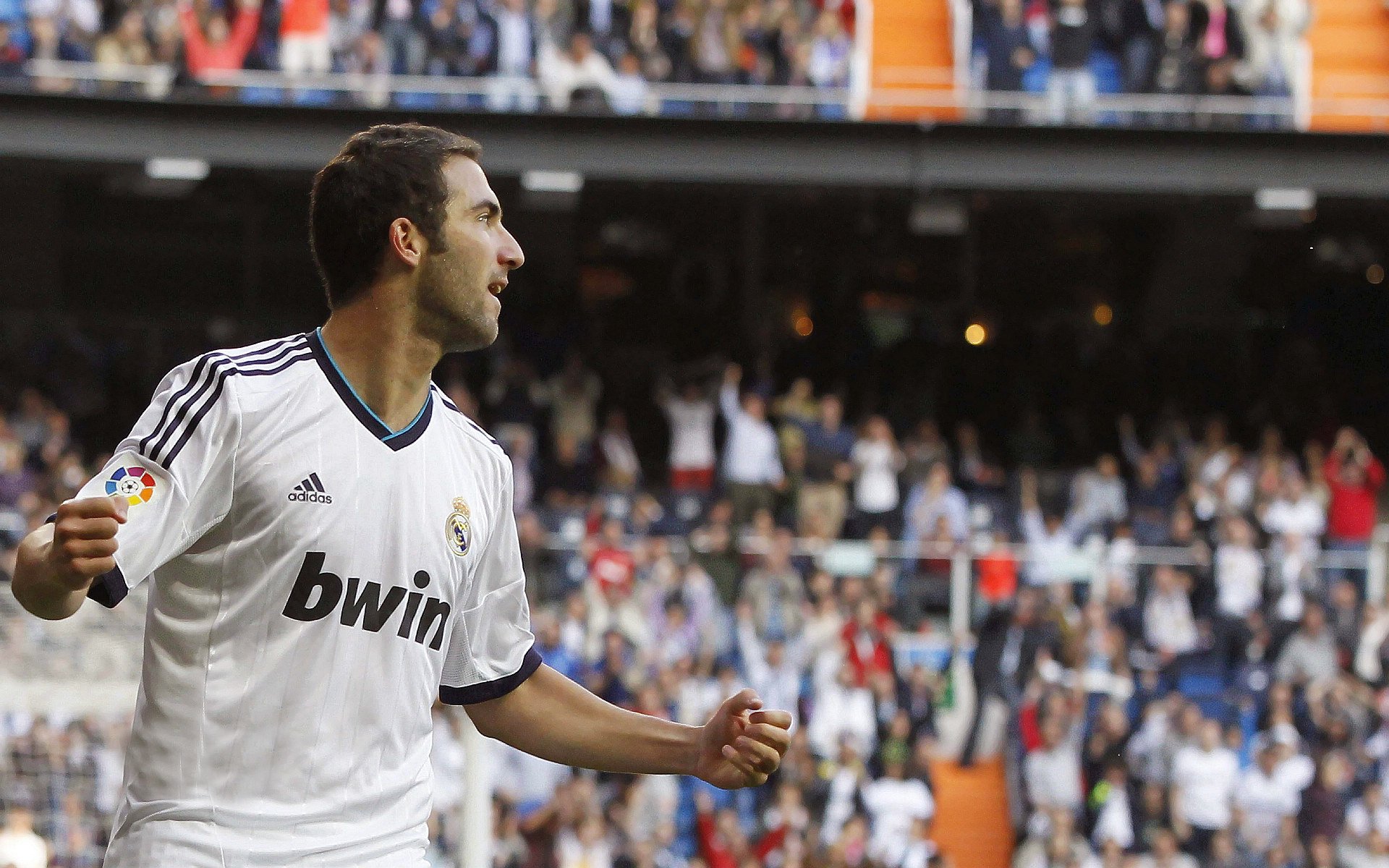 九游官网入口-【全球联赛全面数字化】实现多地同步直播，无缝观赛体验！