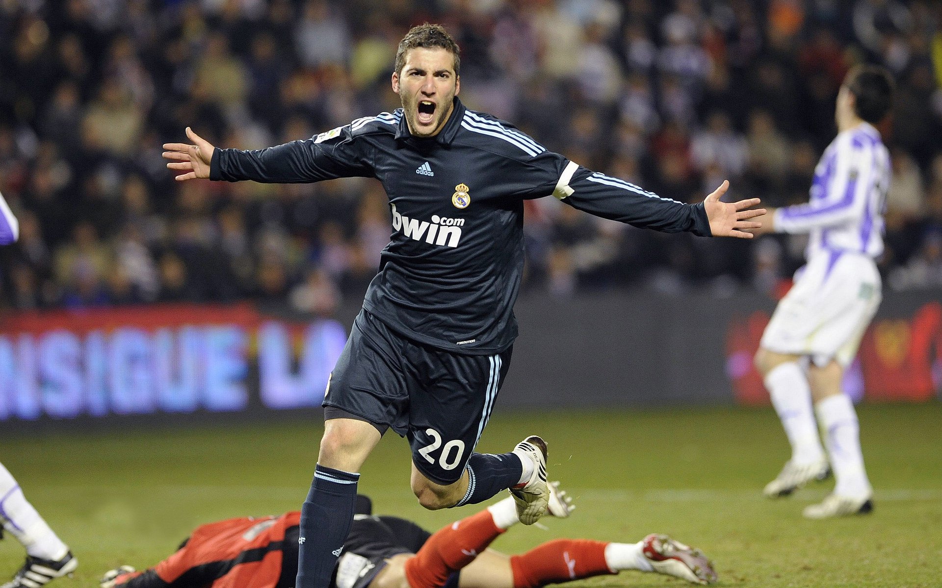 重点比赛回顾:今晚的比赛精彩瞬间盘点,今晚的比赛项目